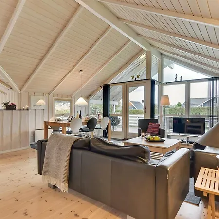 Aulis - 230m From The Sea By Interhome Feriehus *